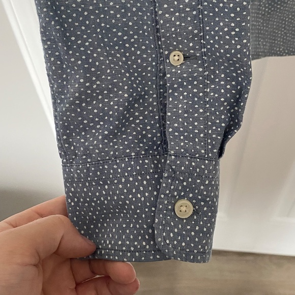 Club Monaco Oxford Shirt SLim Fit Large - Picture 2 of 5